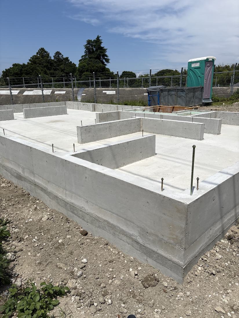 鞍馬興業株式会社 住宅基礎工事の施工写真（べた基礎）